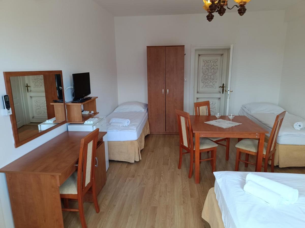Letnia Willa Jacuzzi & Sauna Darlowo Bagian luar foto