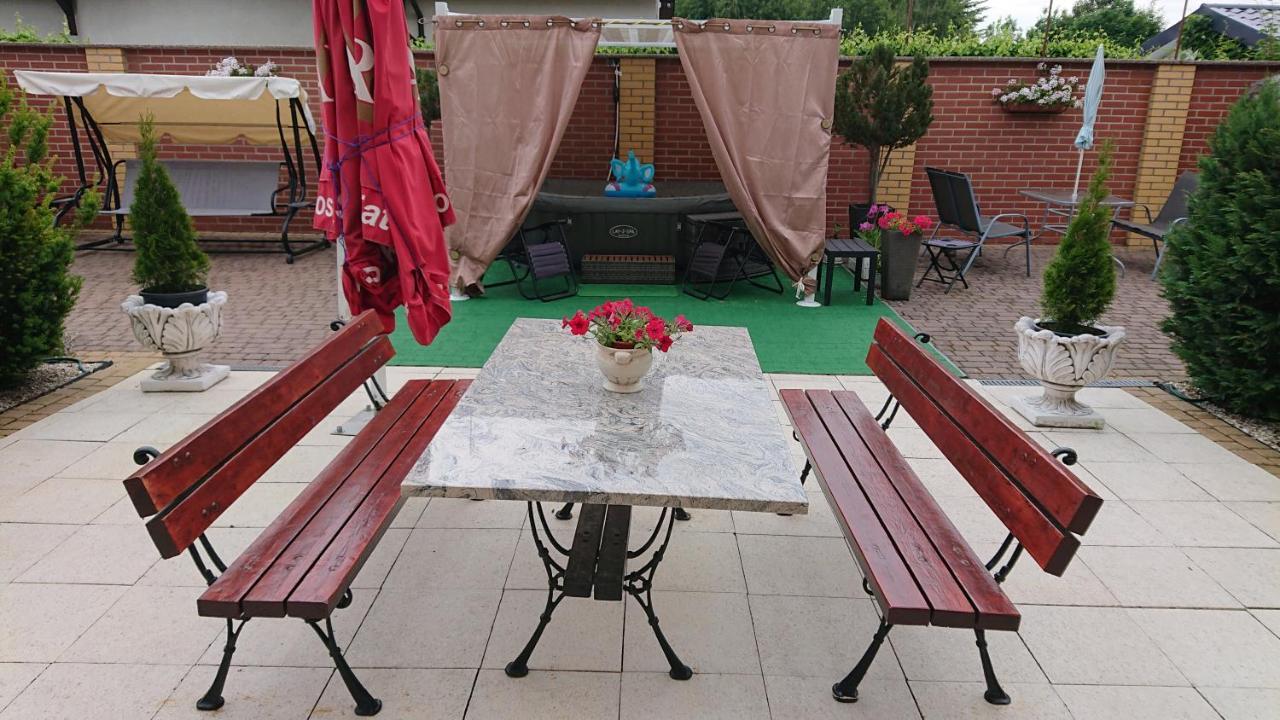 Letnia Willa Jacuzzi & Sauna Darlowo Bagian luar foto